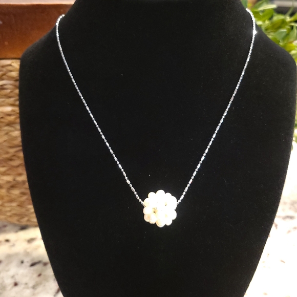 Jewelry - Fresh Water Pearl White Floral Pendant
